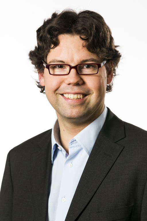 Dr. Lars Charbonnier