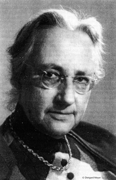 Porträt Elisabeth Schmitz.jpg